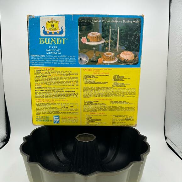 Vintage Nordic Ware Bundt Pan 12 Cup Heavy Cast Aluminum Box Recipes 10 x 4 - Picture 3 of 10